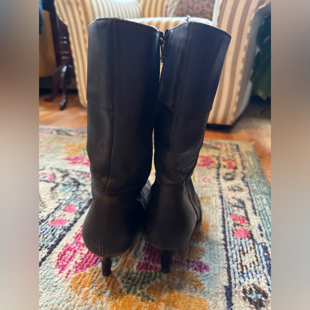 Kitten heel leather booties - Picture 2 of 9